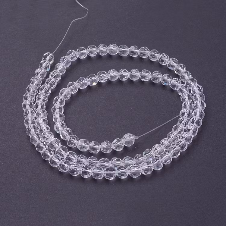 Facetterade glaspärlor 4 mm glas, 1 sträng