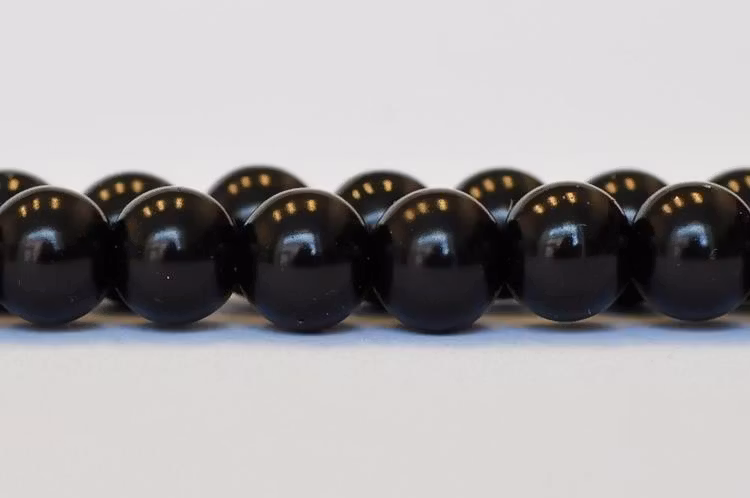 Glaspärlor 8 mm svarta, 1 sträng