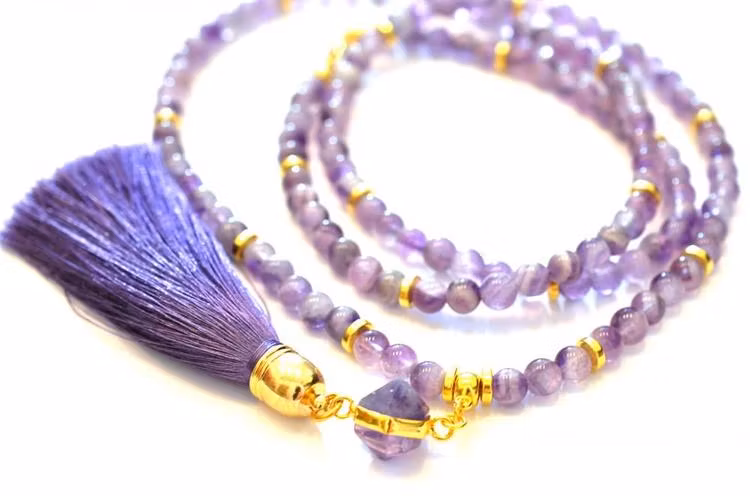 Guldfärgade hangers, ca 50 st