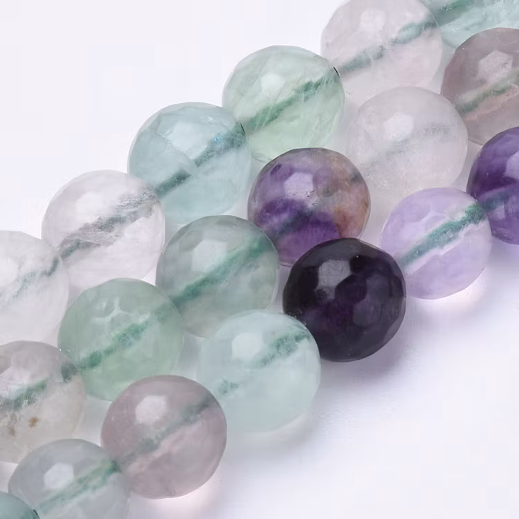 Facetterad fluorit 6 mm, 1 sträng