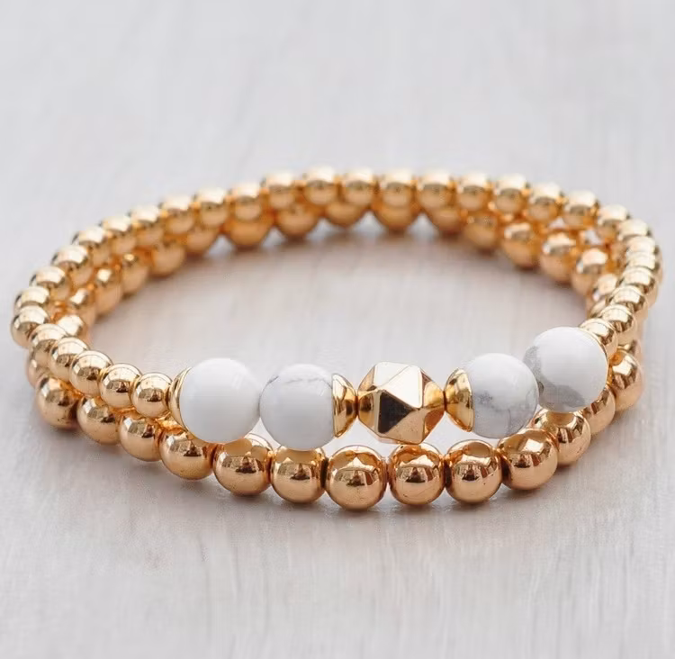 Howlite vit 6 mm, 5 strängar