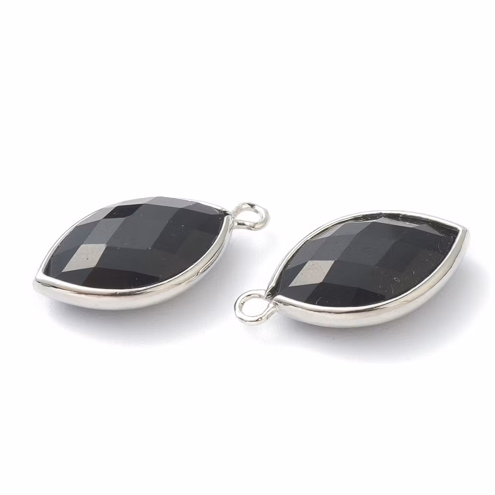 Antikfärgad avlång berlock onyx, 1 st