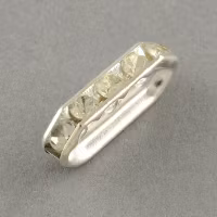 REA: Silverfärgade mellandelar med strass 3 hål, 10 st