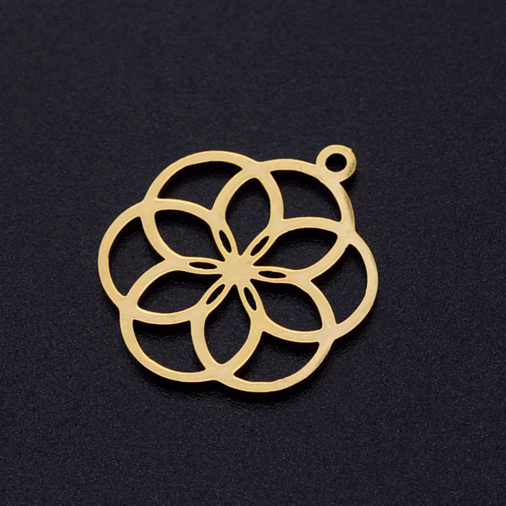 Guldfärgat rostfritt stål hänge mönstrad blomma med PVD plätering, 1 st