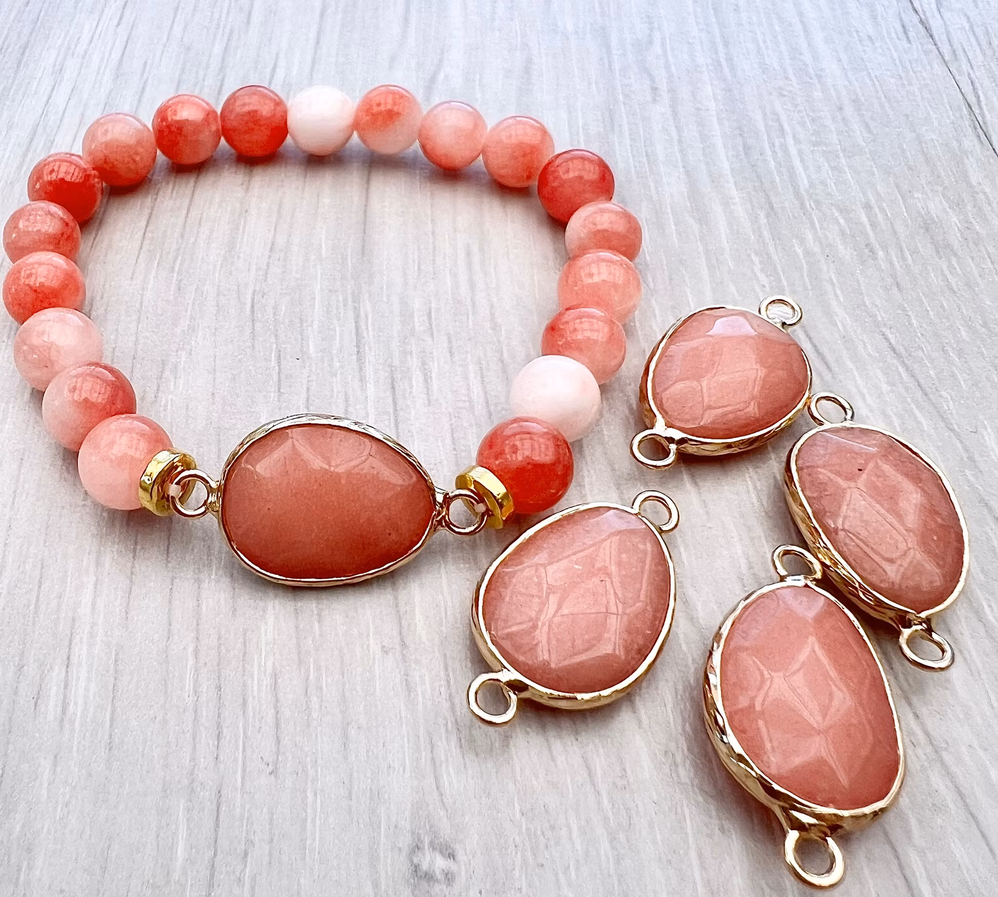 Jade 8 mm korallmelerade, 1 sträng