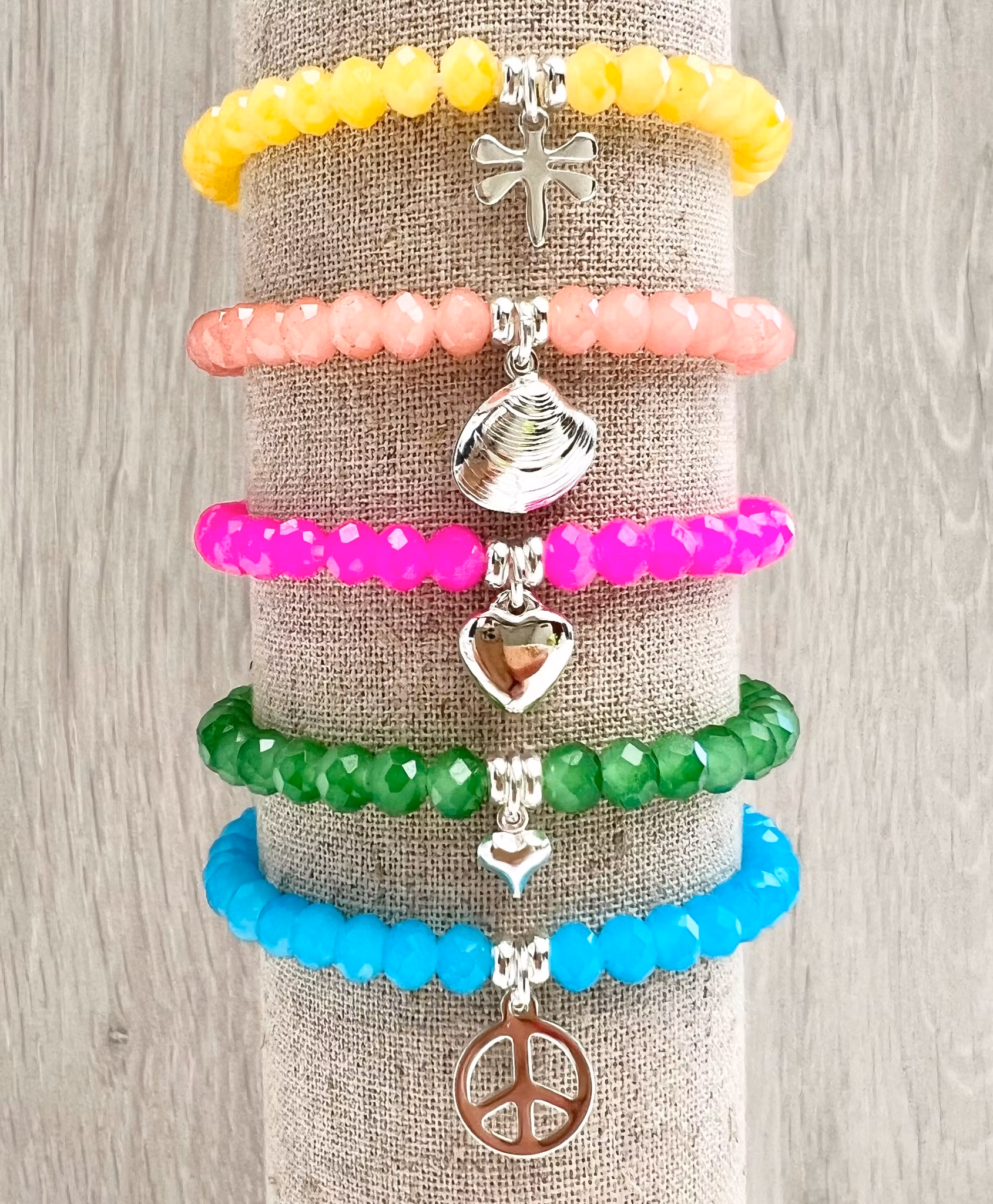 Silverfärgat rostfritt stål berlocker små rundade hjärtan, 10 st