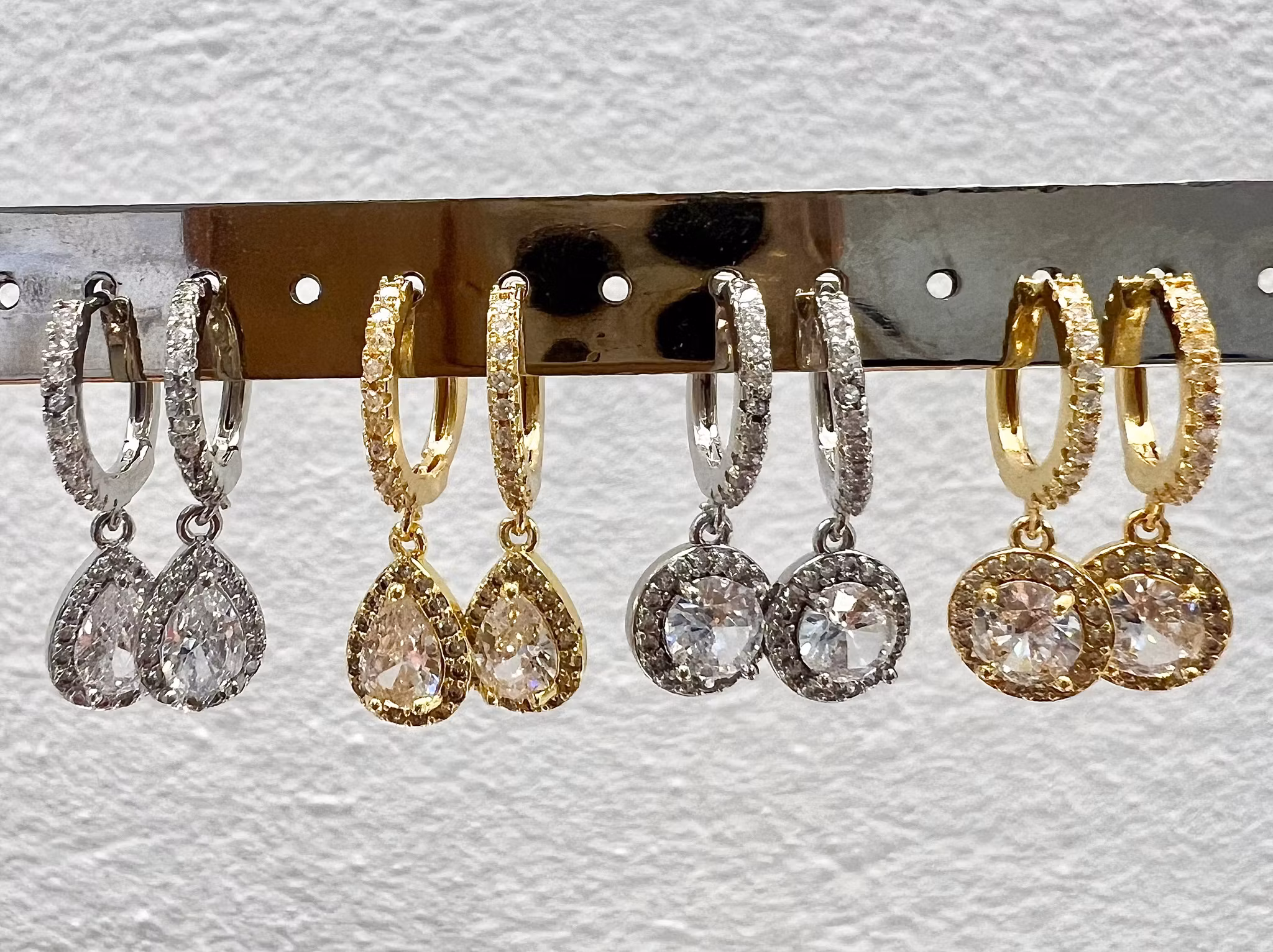 Antikfärgad berlock cubic zirconia mönstrad droppe, 1 st