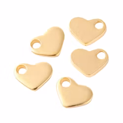 Guldfärgat rostfritt berlocker små hjärtan med PVD plätering, 10 st