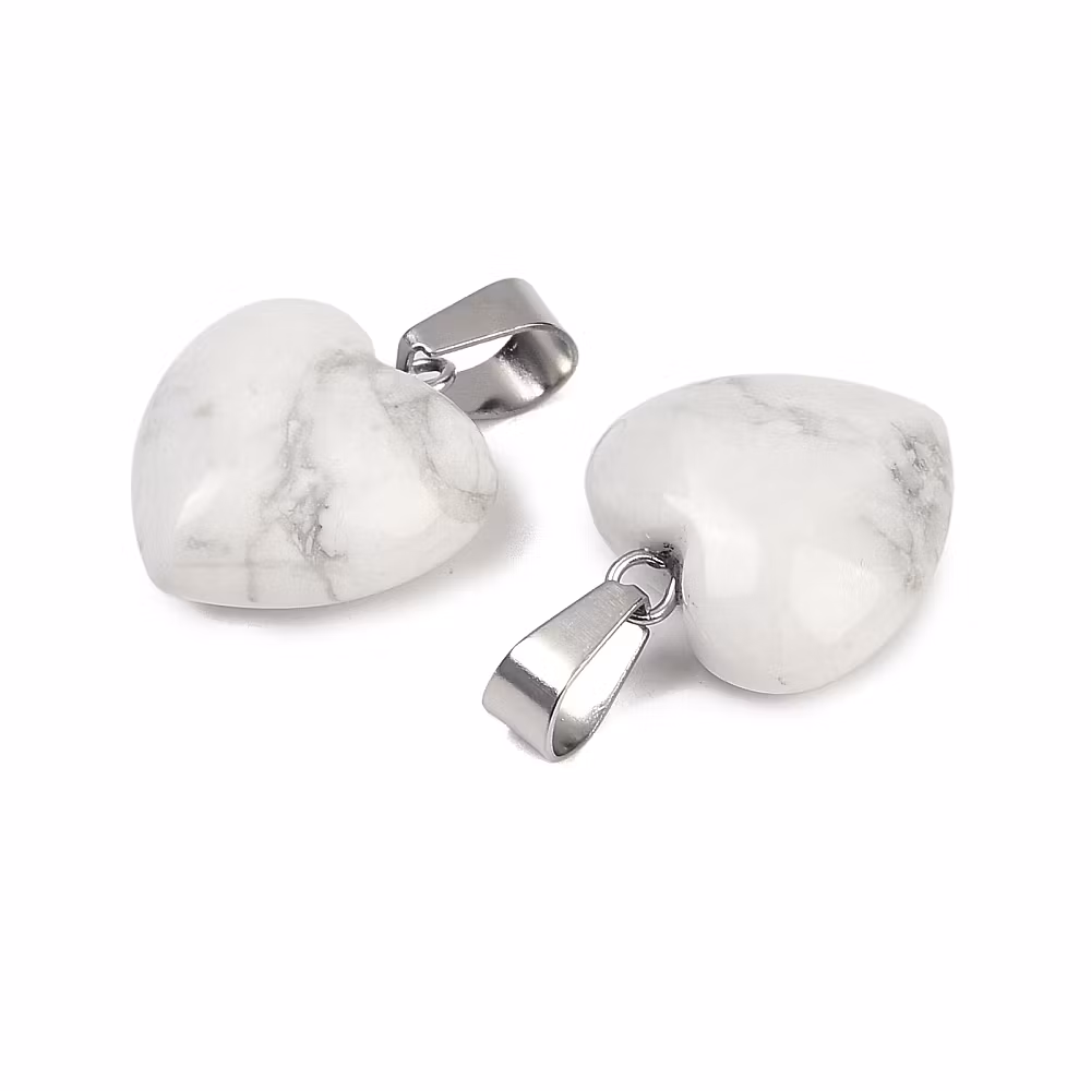 Antikfärgat hänge hjärta howlite vit, 1 st