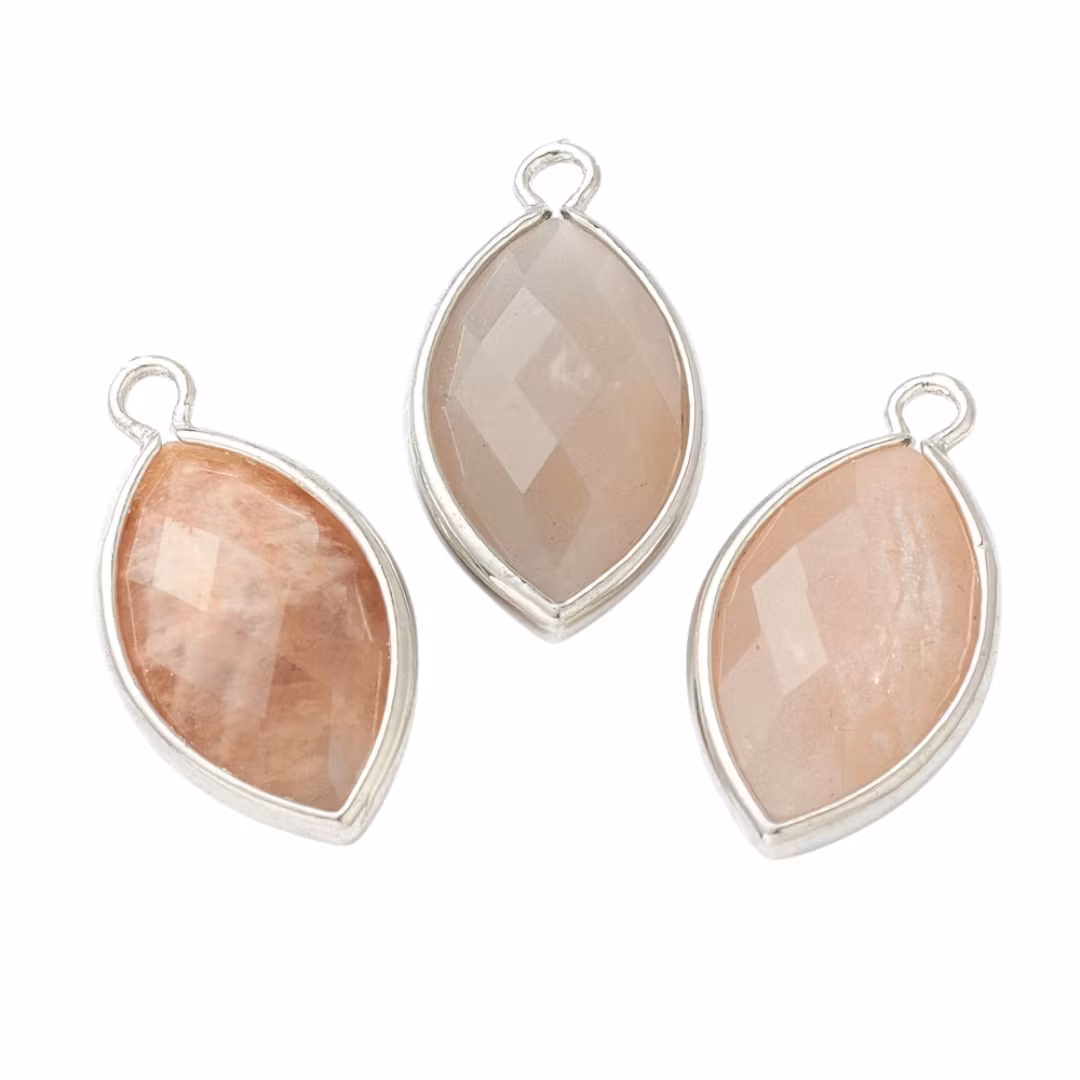 Antikfärgad avlång berlock solsten, 1 st