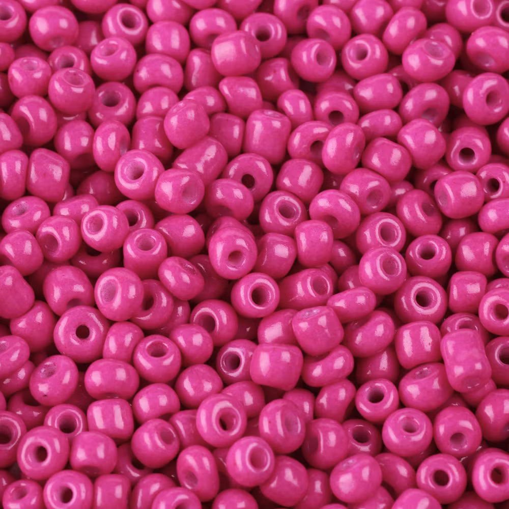 Seed beads 4 mm cerise, ca 150 st