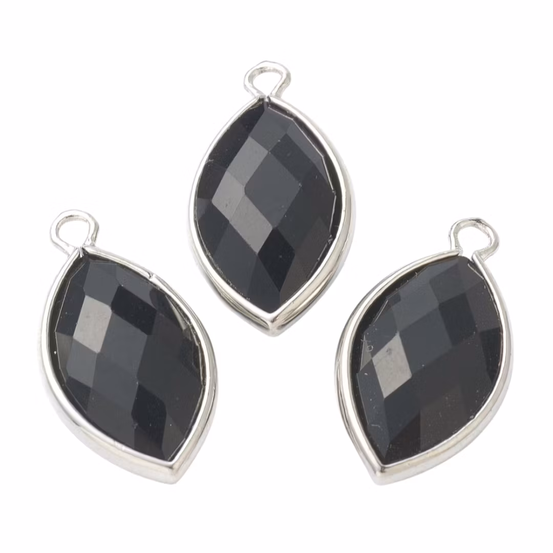 Antikfärgad avlång berlock onyx, 1 st