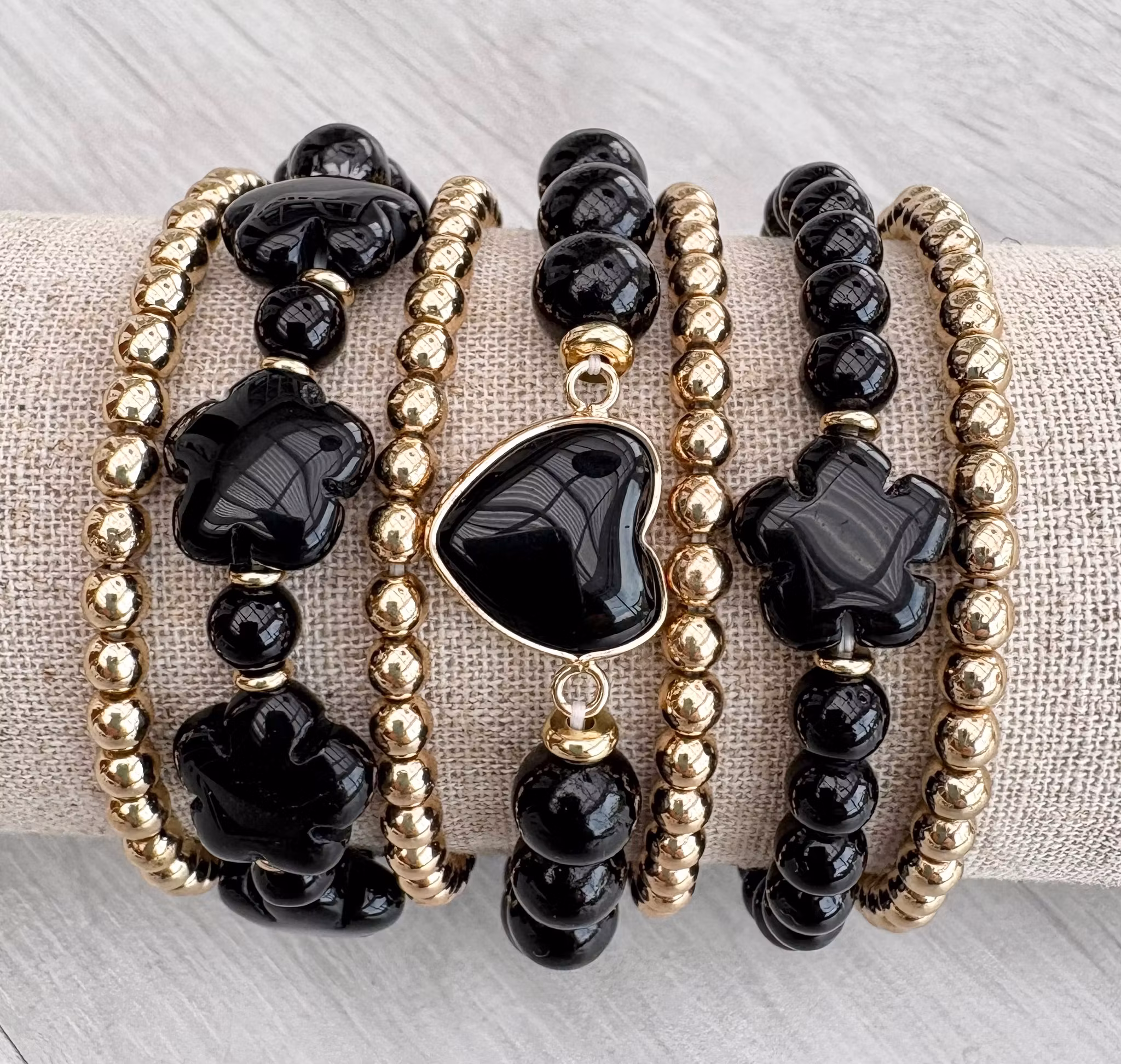 Guldfärgad connector hjärta onyx, 1 st