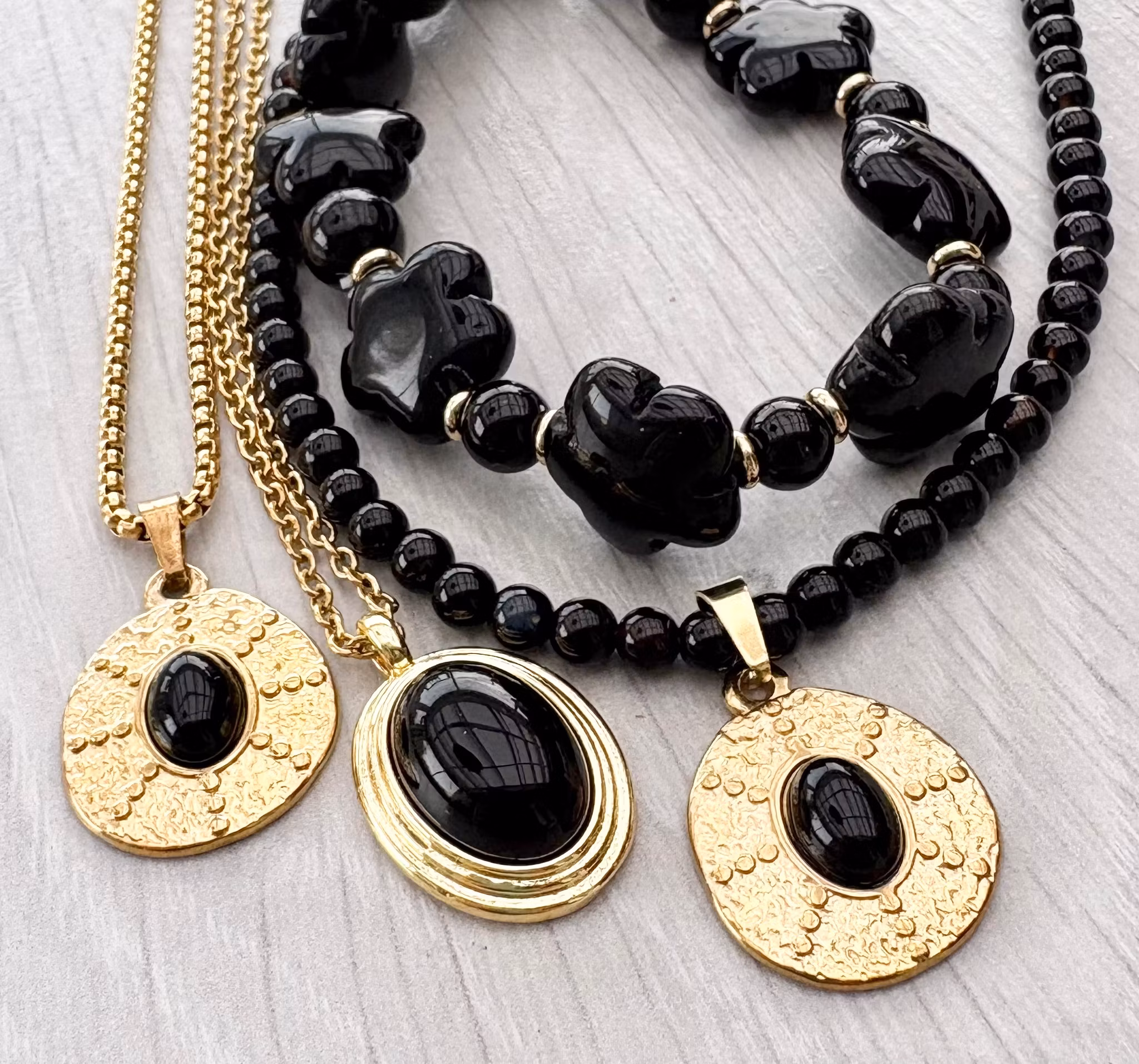 Guldfärgat rostfritt stål hänge onyx med PVD plätering, 1 st