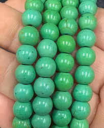 REA: Howlite gröna 7 mm, 1 sträng