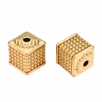 Guldfärgat rostfritt stål mönstrad kub med PVD, 1 st
