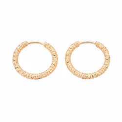 Guldfärgat rostfritt stål creoler mönstrade med 18k, 1 par