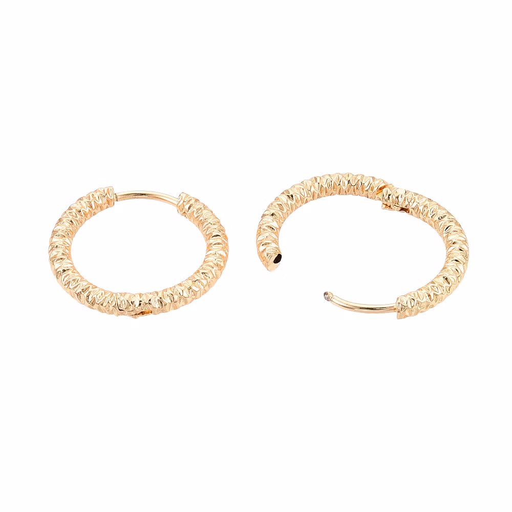 Guldfärgat rostfritt stål creoler mönstrade med 18k, 1 par