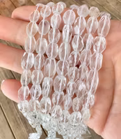 Facetterad bergkristall flata och ovala ca 8x6 mm, 1 sträng