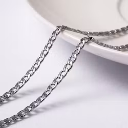 Guldfärgat rostfritt stål flat kedja med PVD plätering, 5 m