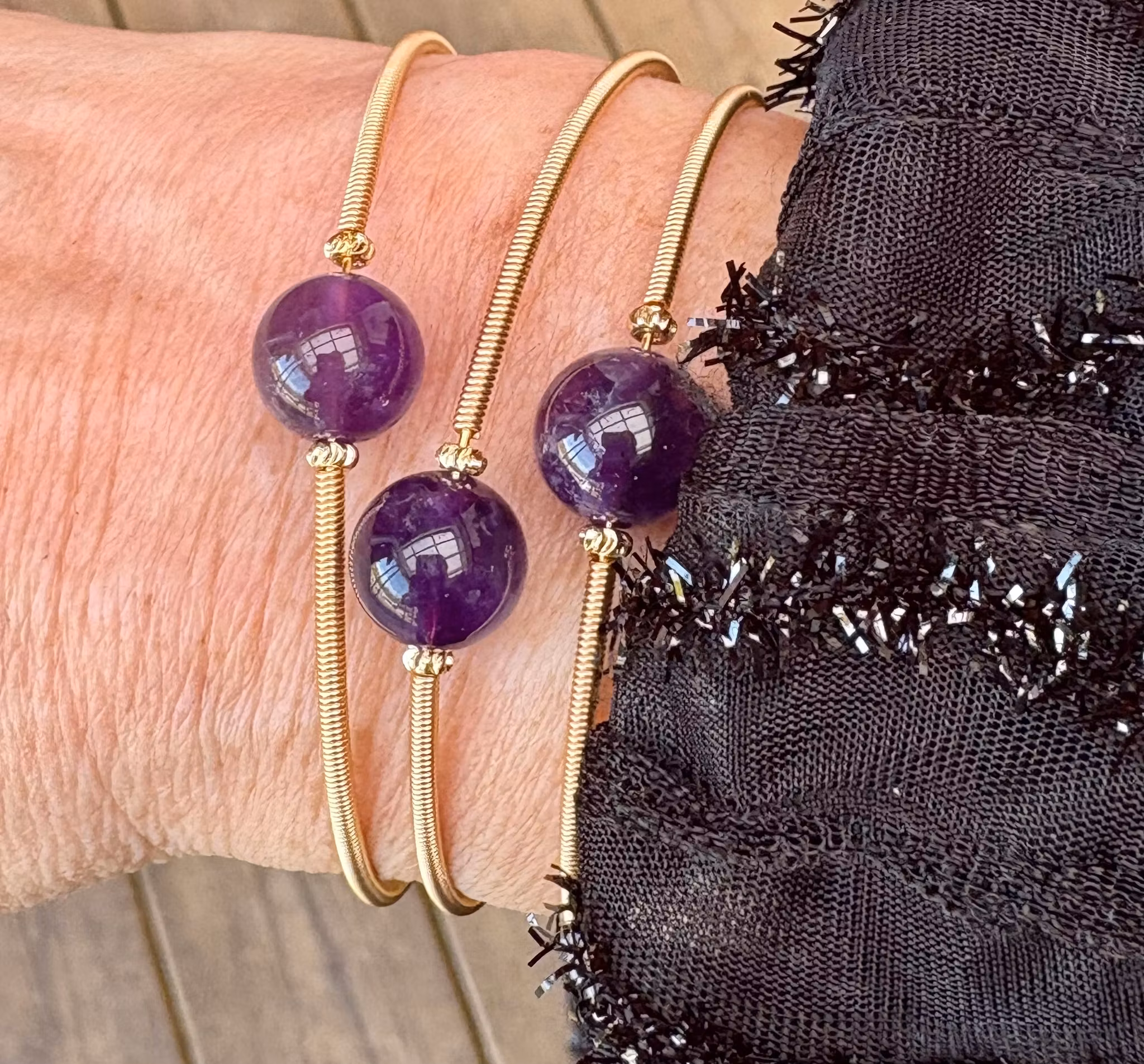 Guldfärgat armband Ametist, 1 st