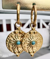 Guldfärgat rostfritt stål berlock turkos och sol med PVD plätering, 1 st