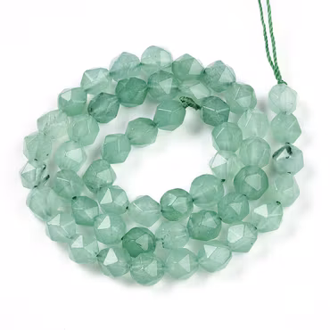 Jade 7x8 mm starcut gröna, 1 sträng