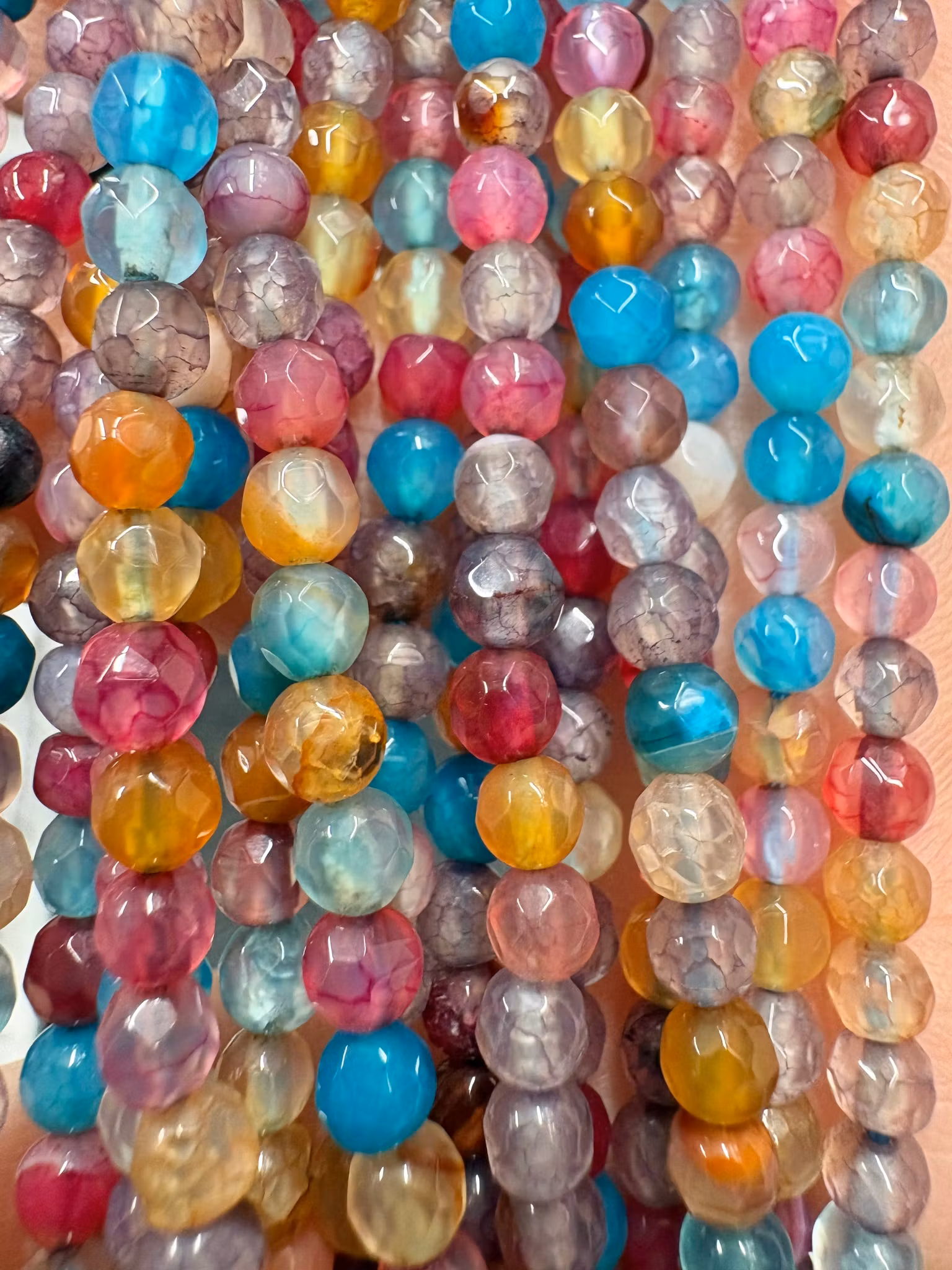 Facetterad agat färgmix 4 mm, 1 sträng