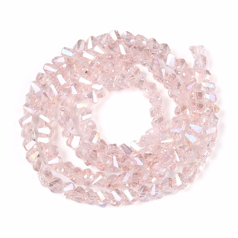 Triangelformade glaspärlor ljusrosa AB 3x4 mm, 1 sträng