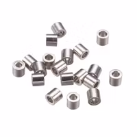 Rostfritt stål små mellandelar tuber 2x2 mm, ca 100 st