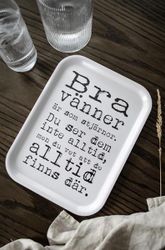Bricka Bra vänner vit
