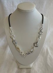 Halsband Liselott