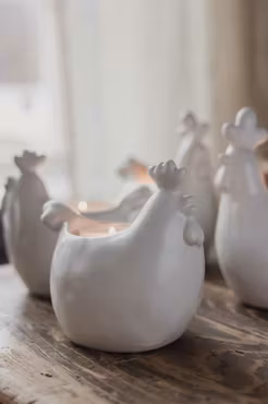 Majas Påskhöna med värmeljus