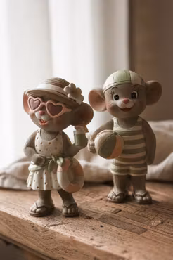 Majas Cottage Mr & Mrs Summer Mouse