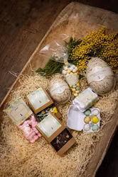 Nannas spräckliga nougatägg i kartong