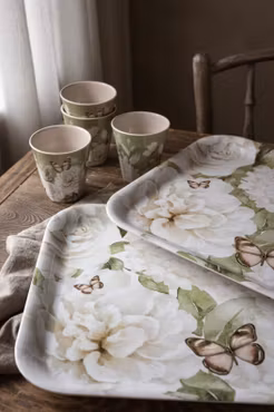 Majas Cottage Bricka Hortensia & Butterflies 43,5 x 32 cm