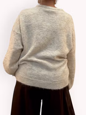 Gilda stickad tröja beige