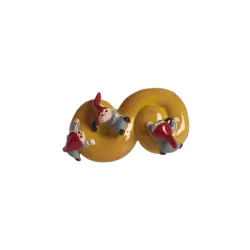 Nisse bakar lussekatt