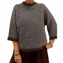 Lia stickad tröja brun