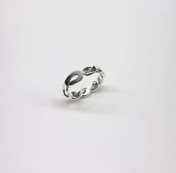Grov flätad öppen ring