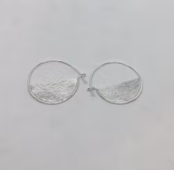 Örhängen halvmånar