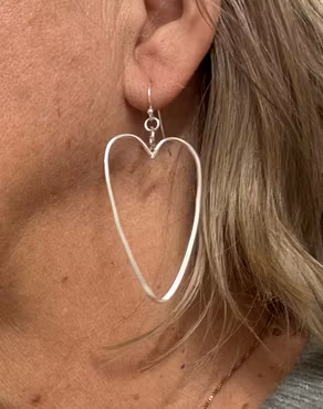 Örhängen stora hjärtan