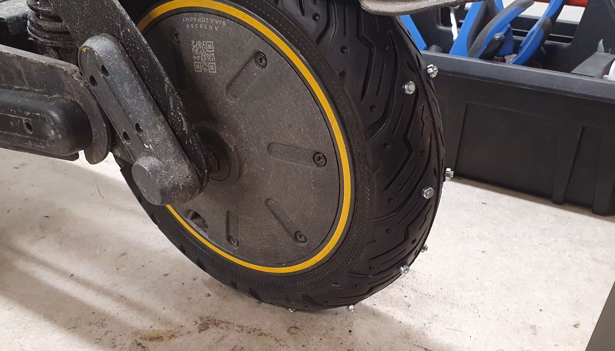 2x 10" Winter tires with studs Ninebot G30 G30D MAX