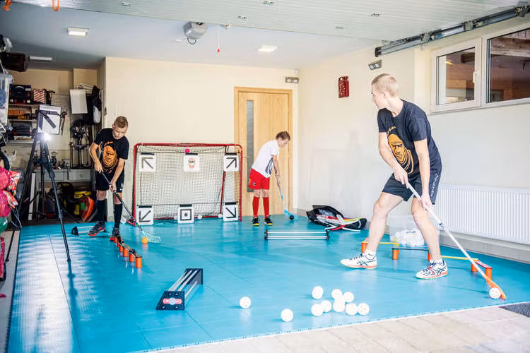 INNEBANDY FLOORING 2 M²