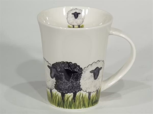 Mugg med fårmotiv - Svensk originaldesign Camilla Ståhl, II-sort