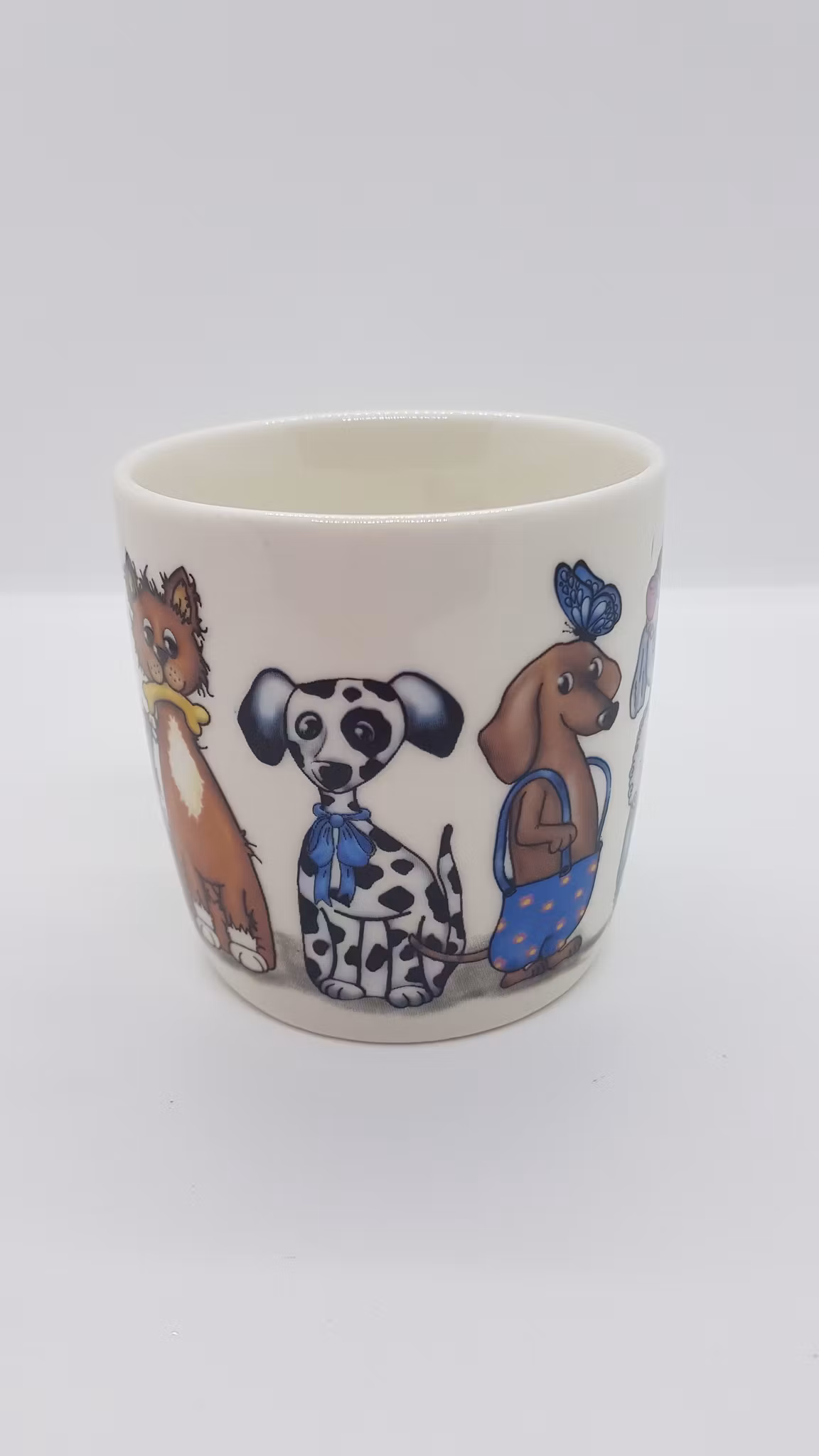 Mugg "Milos hundgäng" - Svensk design Viktoria Hagfeldt
