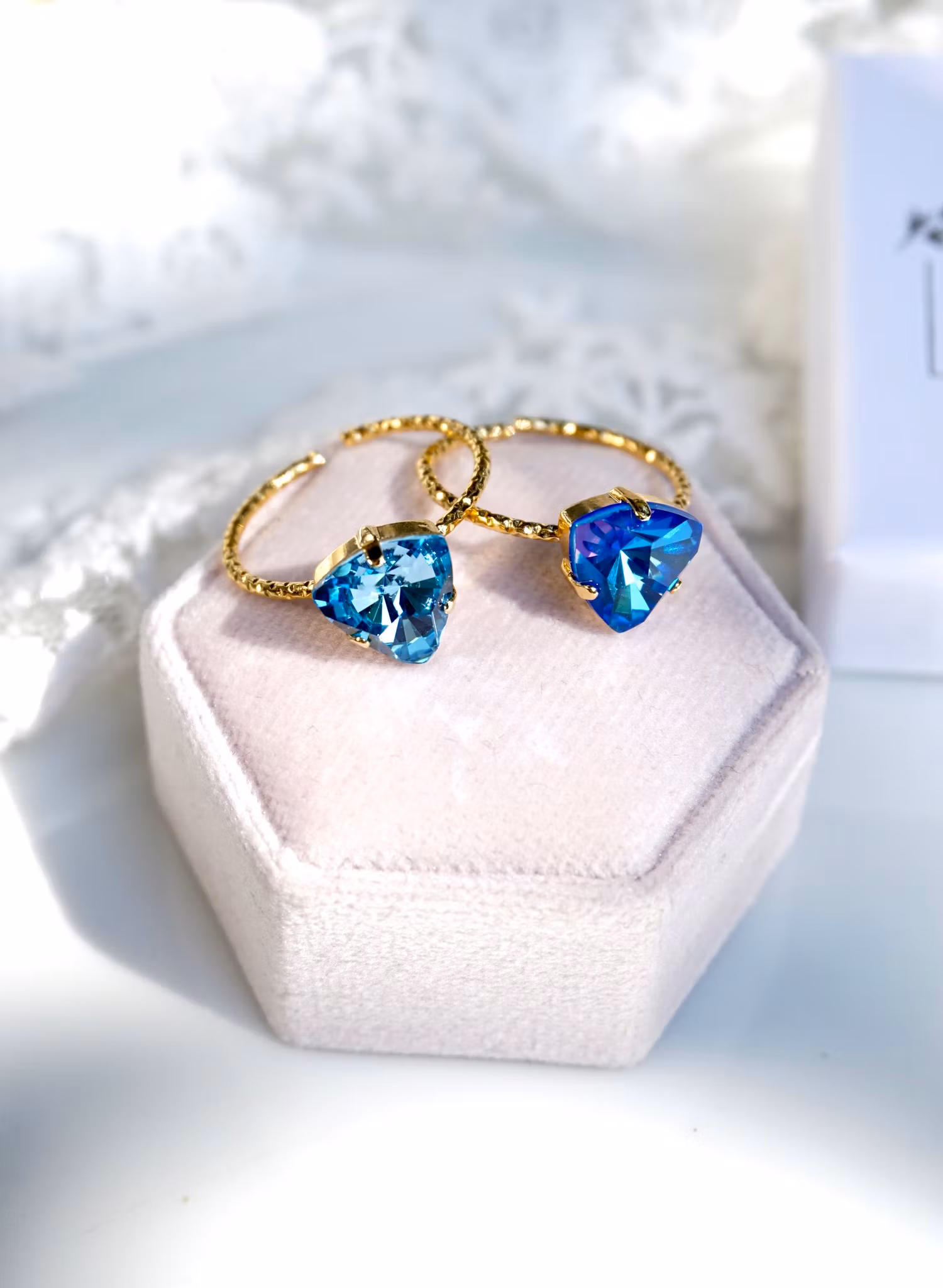 Trekantet liten ring, flere farger