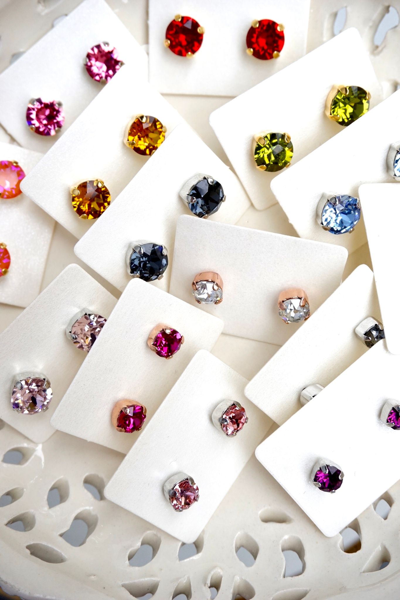 Anna studs, flere farger