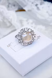 Blondchen Ring, velg krystallfarge