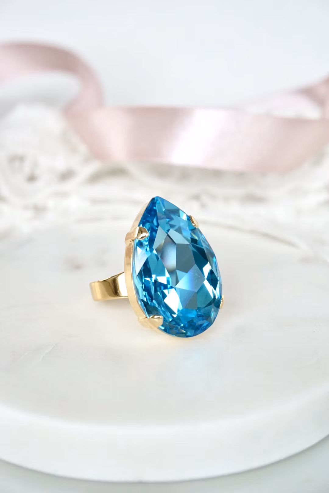 Daphne ring, mange farger, gull eller rhodium